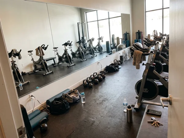 Full mirror wall in a boutique fitness studio